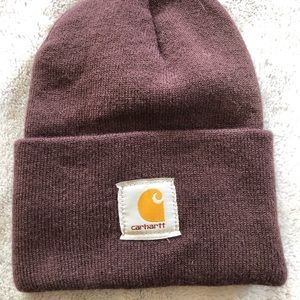 Carhartt maroon beanie